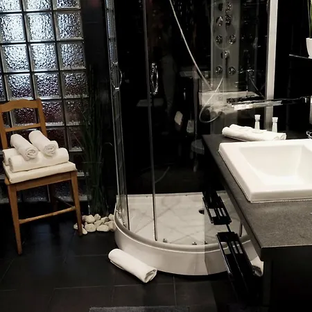 Serene City Centre *